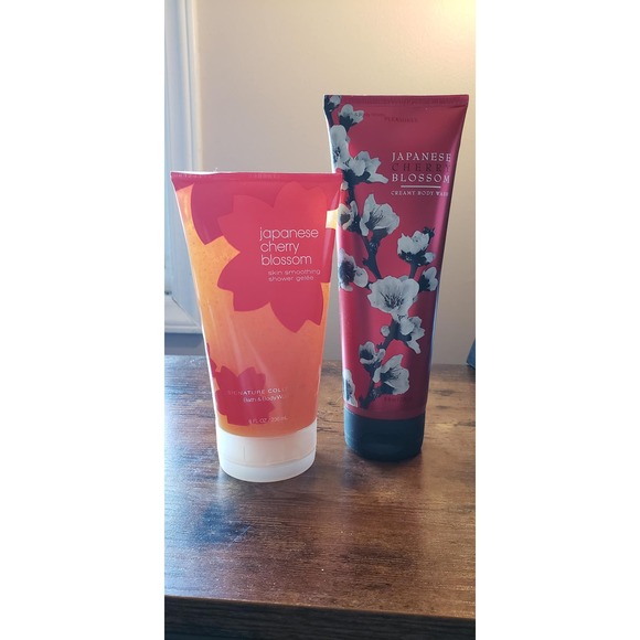 Bath & Body Works 2 products Japanese Cherry Blossom Body Scrub Creamy Body Wash - Picture 2 of 8